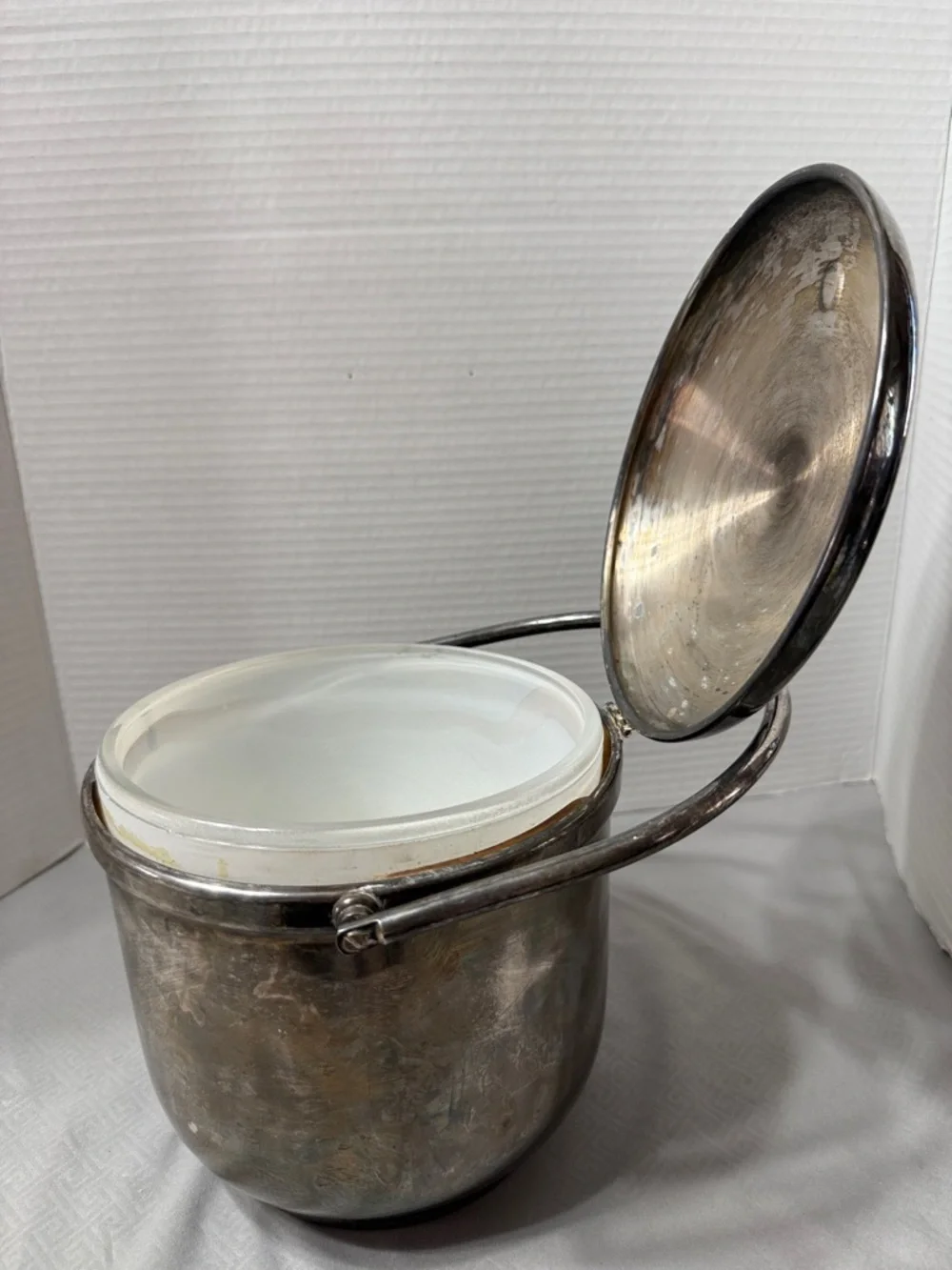 Vintage Silver Plated Ice Bucket Swing Top Lid & Handle Glass Liner Luxury
